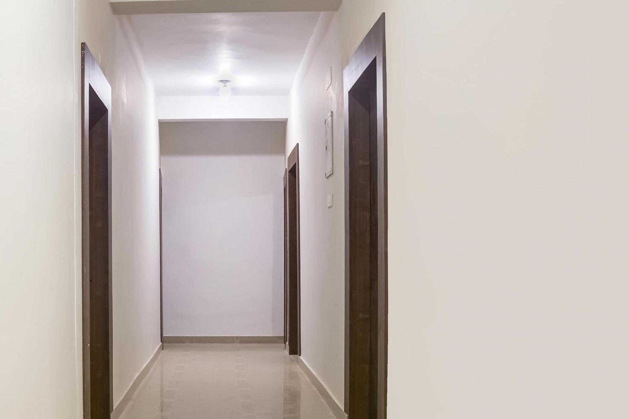 Hotel O Tushar Continental Nowe Delhi Zewnętrze zdjęcie